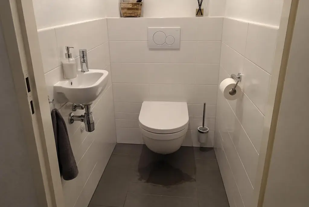 Lekdetectie Odijk – natte vloer bij een toilet